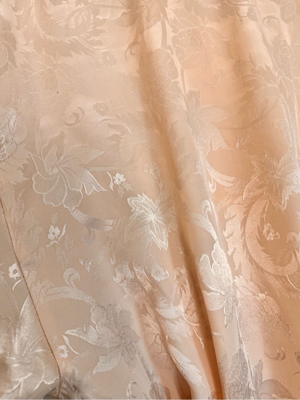 Vintage Victoria’s Secret 100% Silk Floral Jacquard Robe Blush Champagne - Picture 3 of 5
